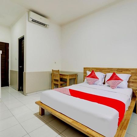 Oyo Flagship 90754 Alamanda Guesthouse Denpasar Exterior foto