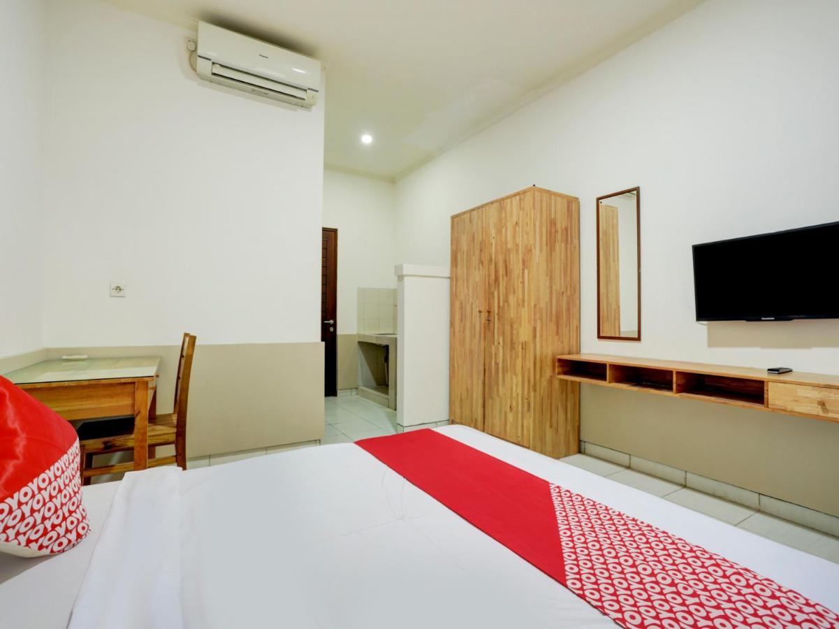 Oyo Flagship 90754 Alamanda Guesthouse Denpasar Exterior foto
