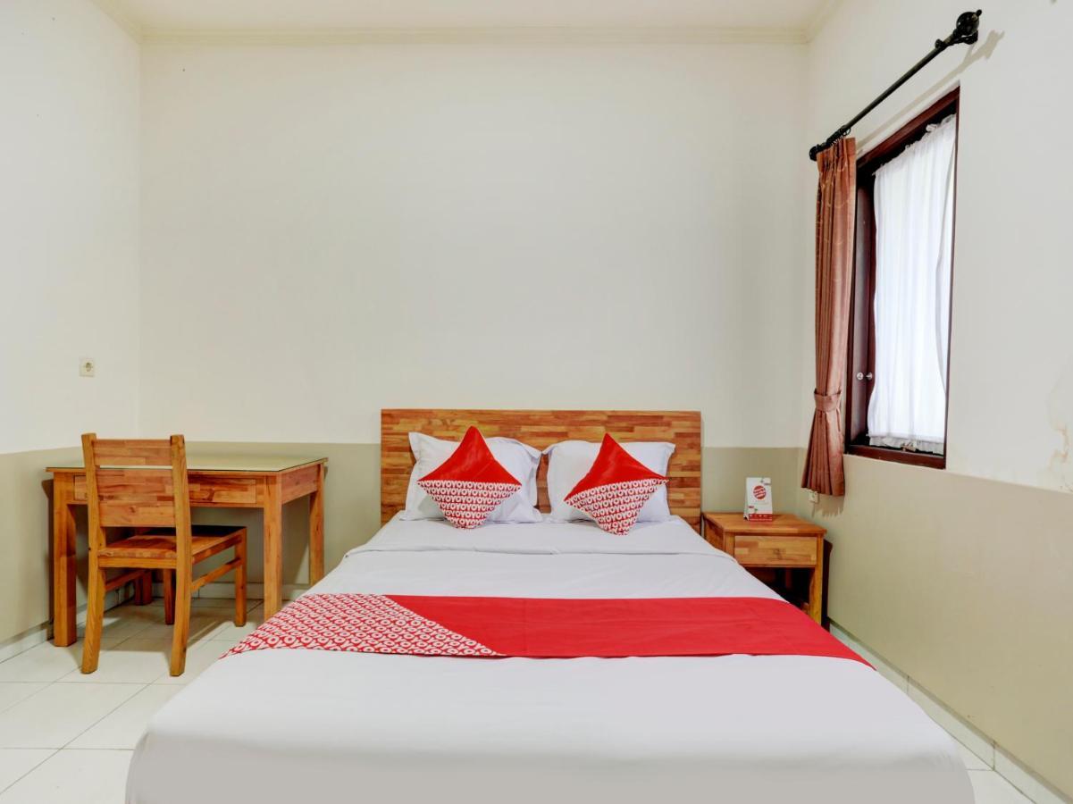Oyo Flagship 90754 Alamanda Guesthouse Denpasar Exterior foto