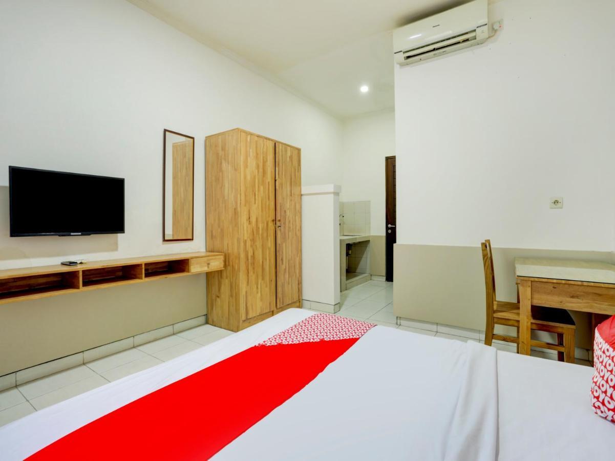 Oyo Flagship 90754 Alamanda Guesthouse Denpasar Exterior foto
